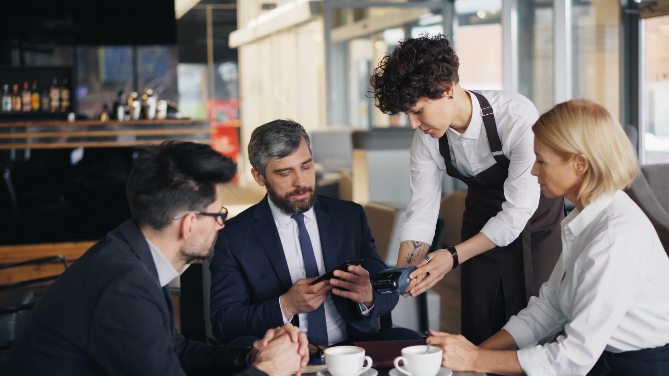 Titres-restaurant : comment les obtenir, les utiliser et bénéficier des exonérations ?